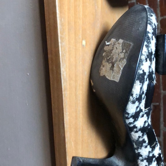 Shoes - Picture 3 of 3